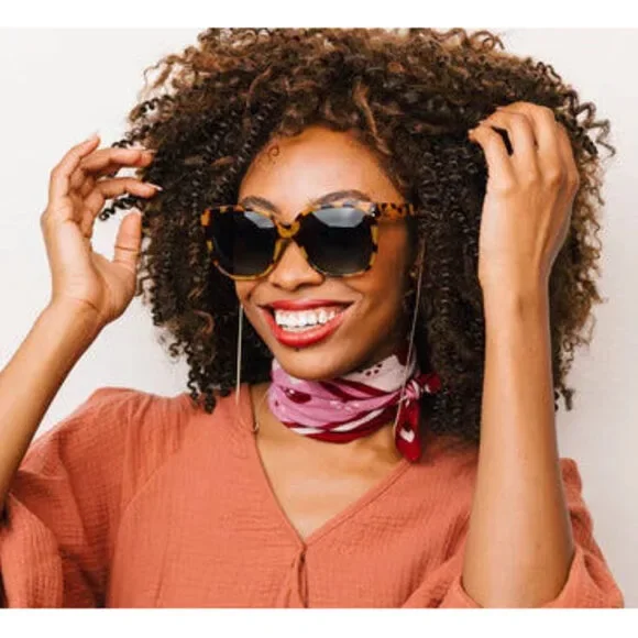 Poolside - Picture 2 of 3